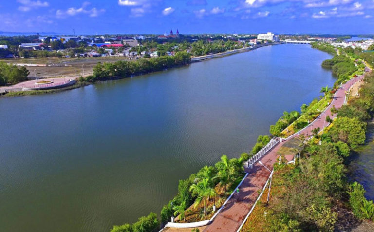 Iloilo Esplanade Wins 2017 Gantimpala Excellence Award