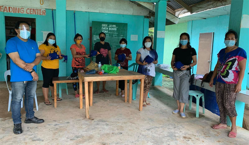 One of the recipients of the distributed reusable masks are LGU employees of Barangay Loong in Concepcion, Iloilo.