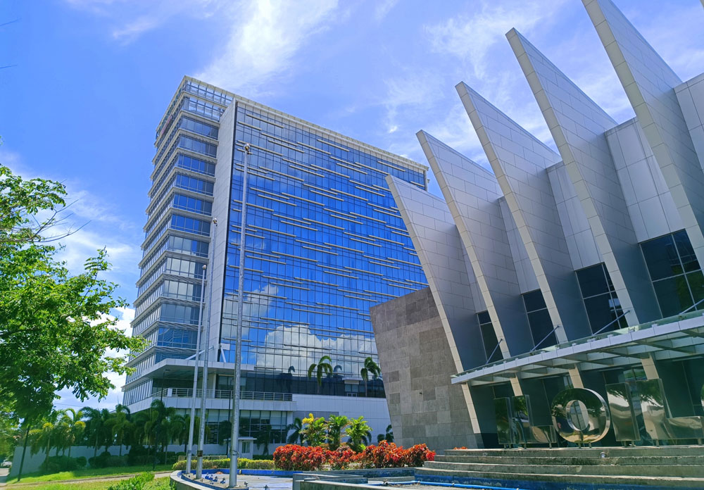 Courtyard by Marriott Iloilo is next to Iloilo Convention Center.