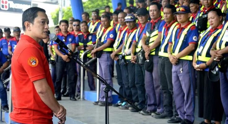 PSTMO chief Jeck Conlu and Iloilo City traffic enforcers