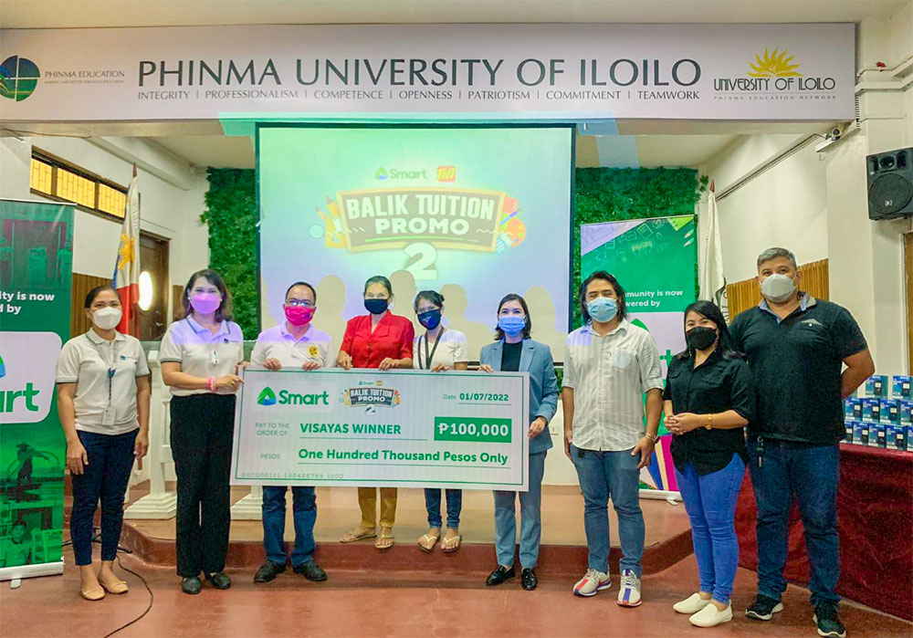 Phinma UI student Jecynmie Ponce wins Smart Balik Tuition Promo