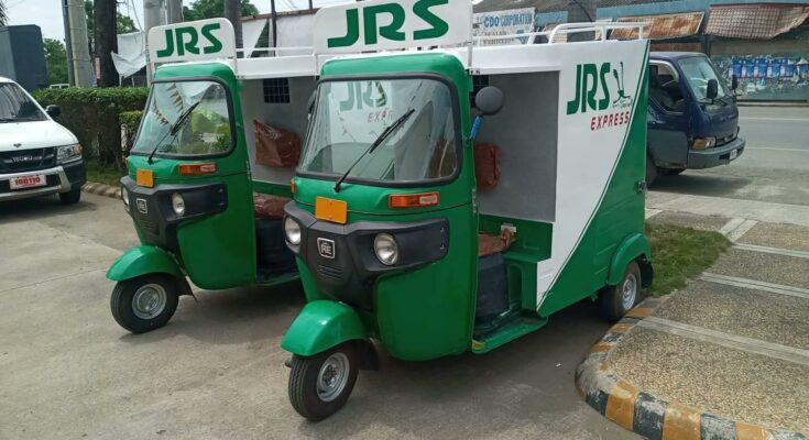 JRS using Bajaj 3-wheelers