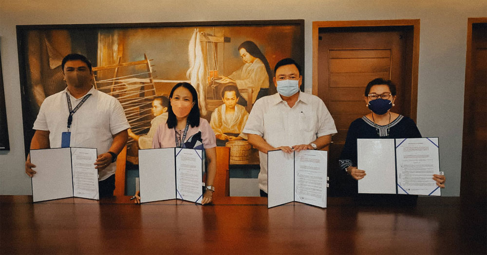 Iloilo City, PSA sign MOA on free birth registration in barangays