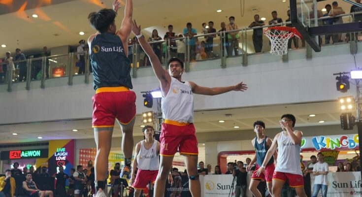 Basketball action at the Sun Life 3x3 Charity Challenge