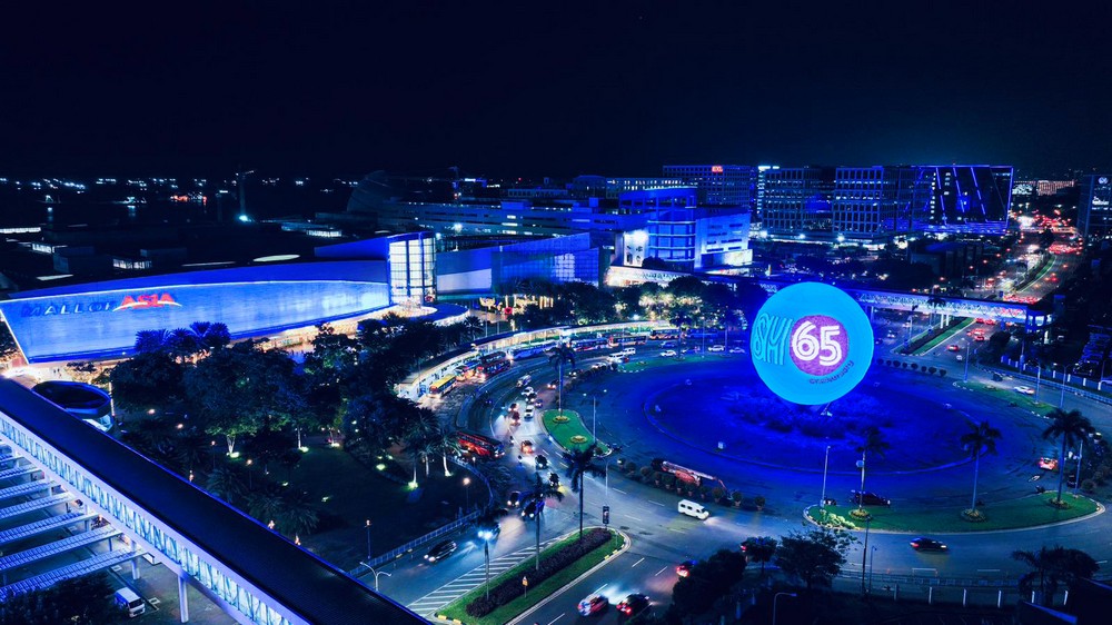 SM MOA Globe