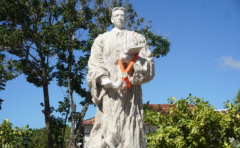 Chief Justice Ramon Q. Avanceña statue in Arevalo Plaza