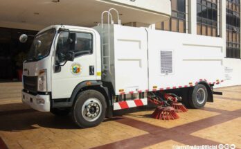 vacuum sweeper truck