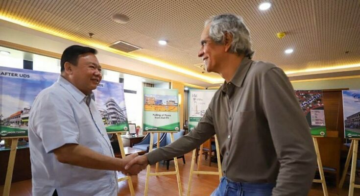 Mayor Jerry Trenas and MORE Power majority owner Enrique Razon Jr