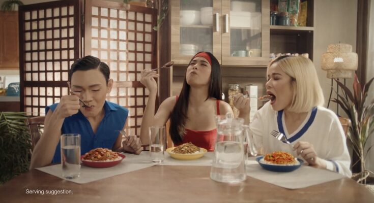 555 Tuna film still #1