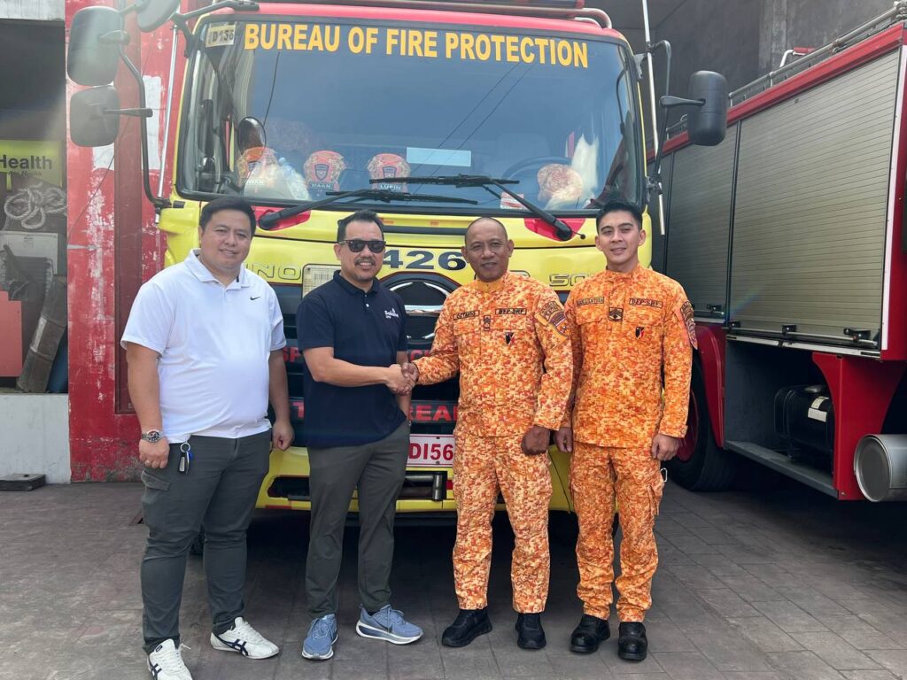 (In the photos L-R): Isla Group Panay Islands Account Manager, Benedict Libunao, Isla Group Public Affairs Officer, Marvin Castor with BFP R6 BFP-SRP Jaro Substation SFO2 Frankie T. Octavio and SFO1 Jeffrey Buenaventura)