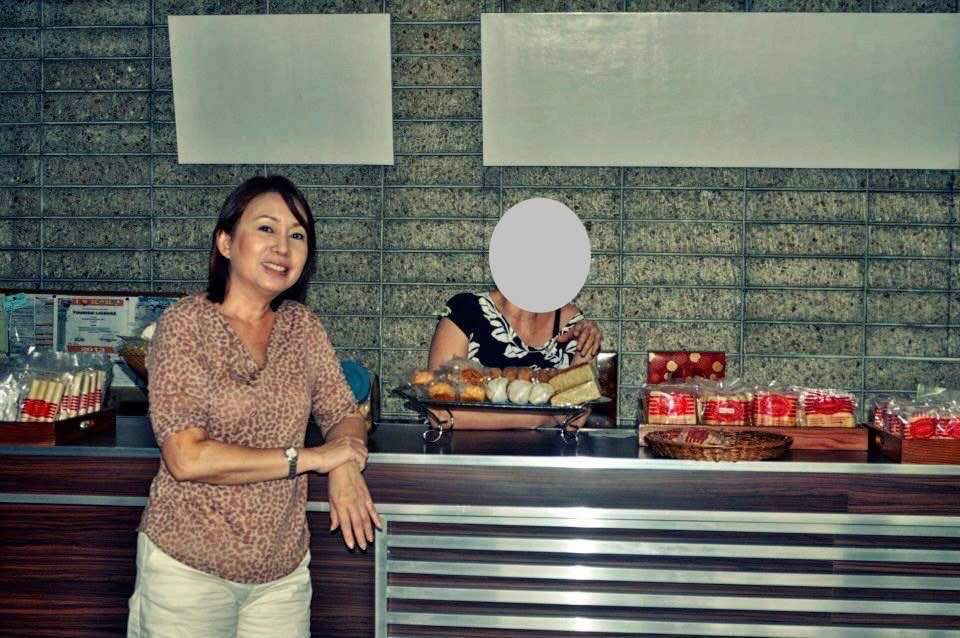 hyacinth sanson larraga catral in panaderia de molo