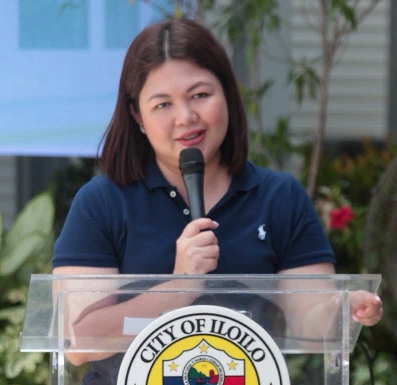 Mayor Raisa Trenas